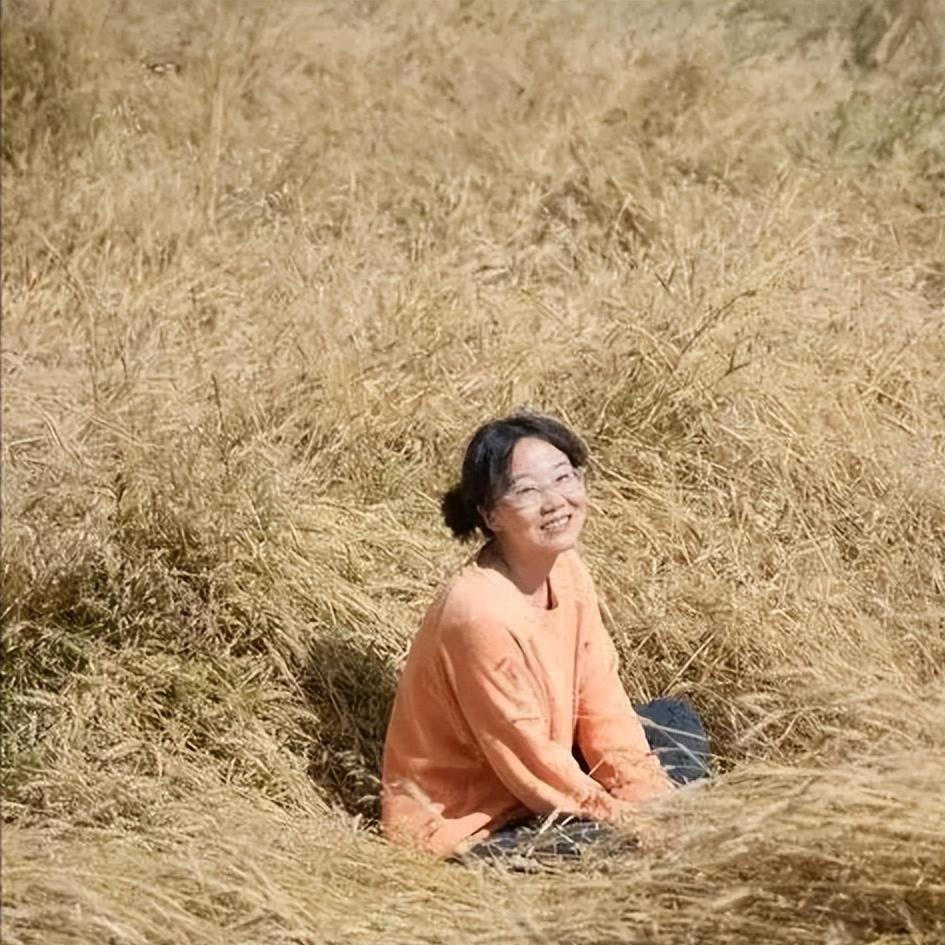 MK体育登录入口-45岁的李娟近况曝光，住15W的房子，不生孩子也不上班，选择隐居