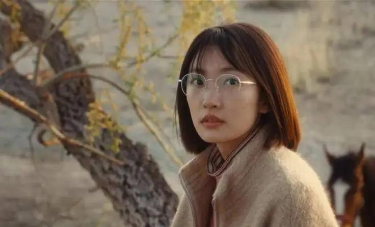 MK体育登录入口-45岁的李娟近况曝光，住15W的房子，不生孩子也不上班，选择隐居