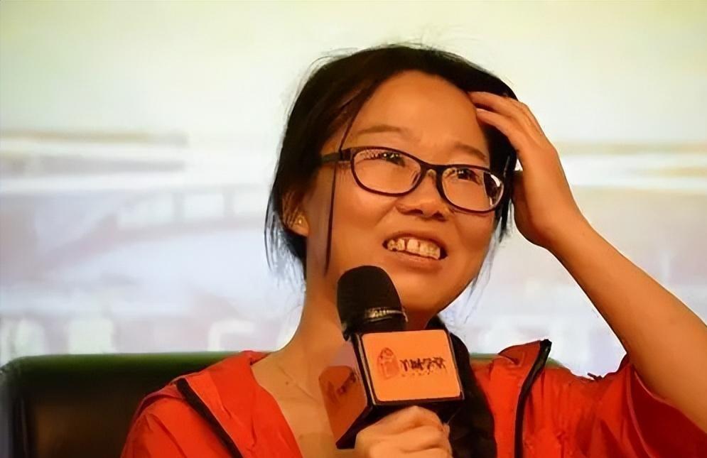 MK体育登录入口-45岁的李娟近况曝光，住15W的房子，不生孩子也不上班，选择隐居